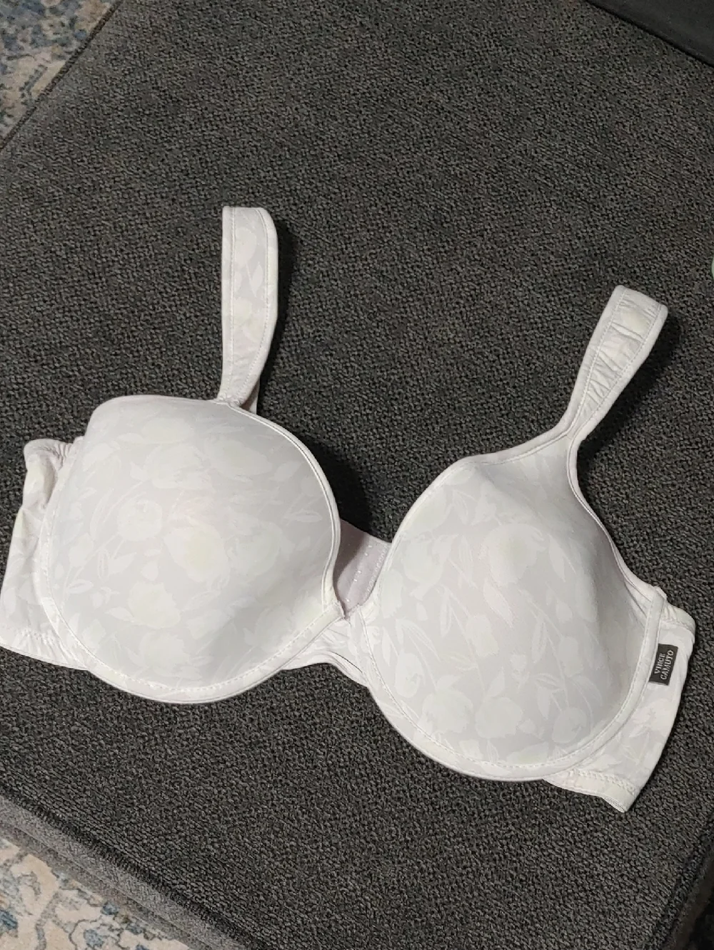 Vince Camuto White, Gray & Sage Floral Moulded T-Shirt Bra Underwire 42D